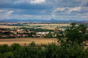 Velvary a České středohoří